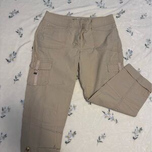 Woman's Tan Capri Pants